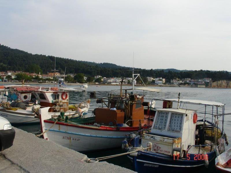 Pefki Studios Luaran gambar